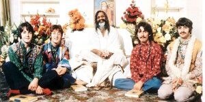 The_Beatles_with_the_Maharishi_Mahesh_Yogi_in_1968-a-42_1431966043892